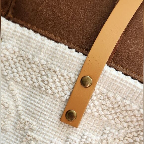 Handwoven Artisinal Tote Bag - Picture 5 of 10